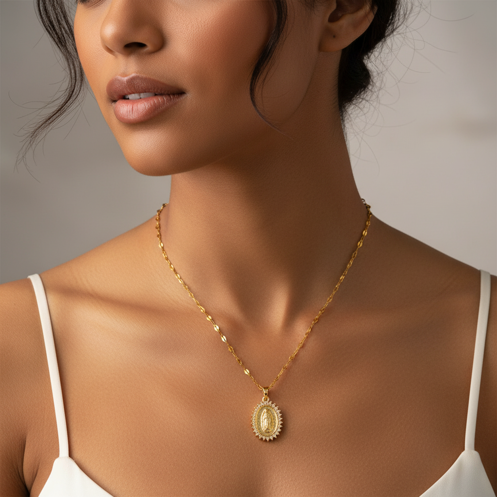 Oval Inlay 18k Gold-Plated Pendant Necklace 18"